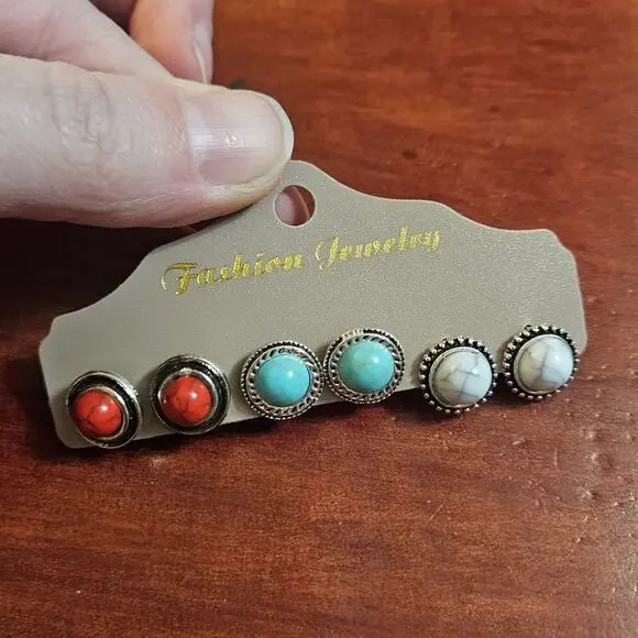 Western-Style Faux Turquoise Red Coral & White Magnesite Stud Earrings - Picture 1 of 10